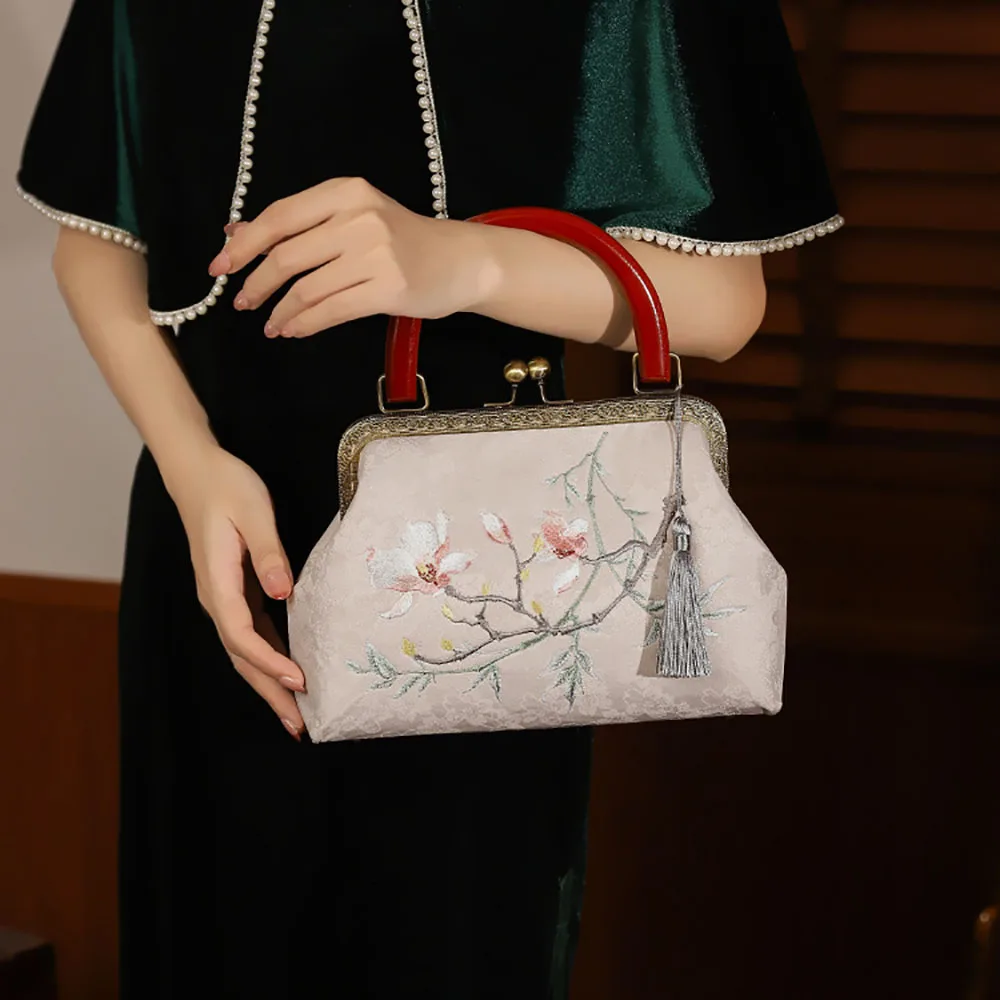 Высококачественные сумки на плечо в китайском стиле для женщин, Cheongsam Hanfu, роскошные дизайнерские сумки и кошельки, сумка через плечо с цепочкой
Высококачественные сумки на плечо в китайском стиле для женщин, Cheongsam Hanfu, роскошные дизайнерские сумки и кошельки, сумка через плечо с цепочкой
