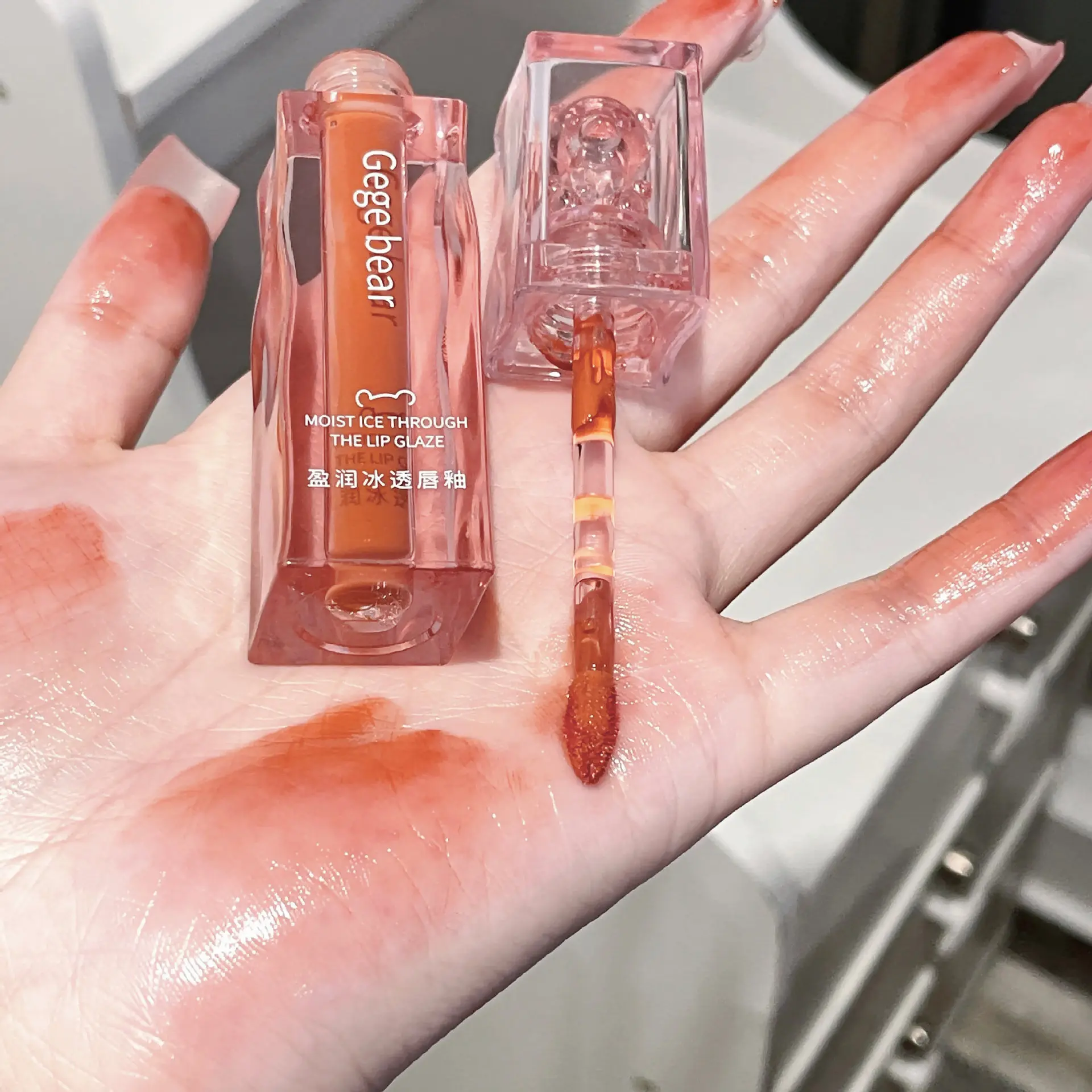 Lip Gloss Floral Butterfly Mirror Water Glow Hydrating Nude Peach Hyaluronic Acid for Students No Makeup Non Sticky
Lip Gloss Floral Butterfly Mirror Water Glow Hydrating Nude Peach Hyaluronic Acid for Students No Makeup Non Sticky