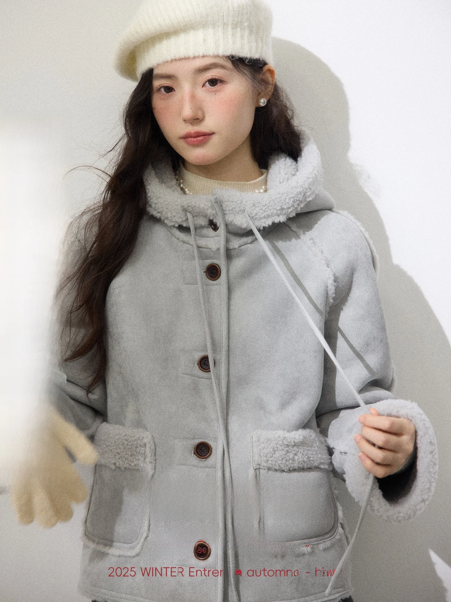 Ladies' Thickened Lamb Fur Coat Winter Warm Short Outerwear Loose Fit Hooded Blue Grey Style Casual Comfortable Women's Jacket
Ladies' Thickened Lamb Fur Coat Winter Warm Short Outerwear Loose Fit Hooded Blue Grey Style Casual Comfortable Women's Jacket