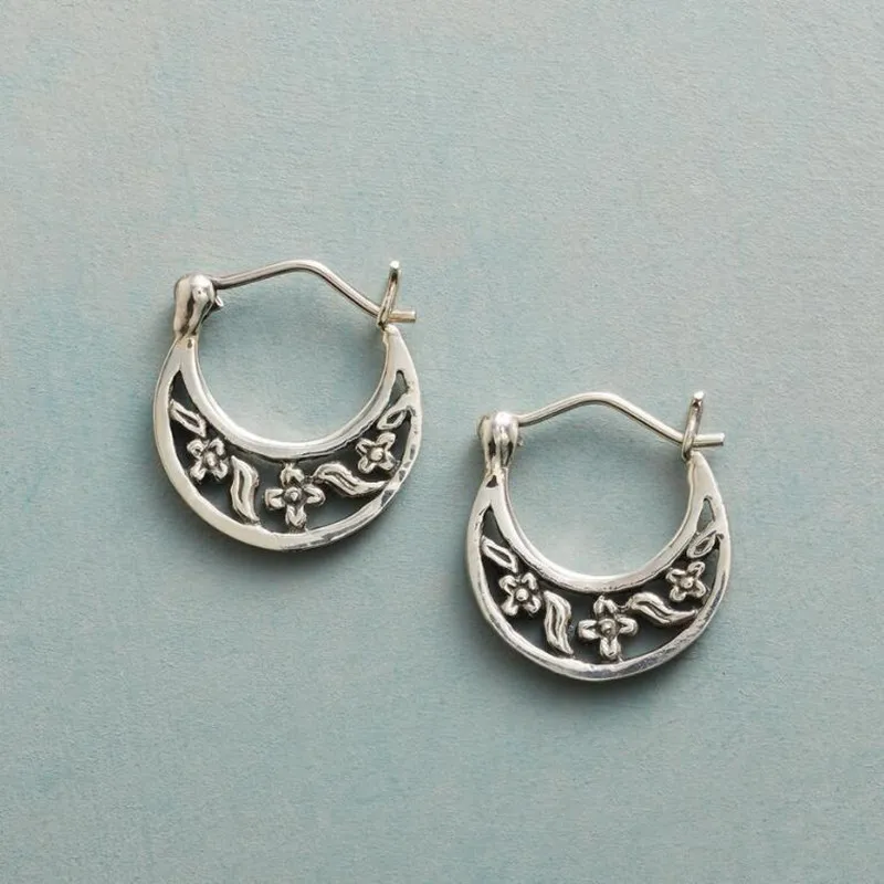KSRA Fashion Retro Sector Hollow Flower Earrings Bohemian Personal Creative Trend Women Birthday Party Jewelry
KSRA Fashion Retro Sector Hollow Flower Earrings Bohemian Personal Creative Trend Women Birthday Party Jewelry