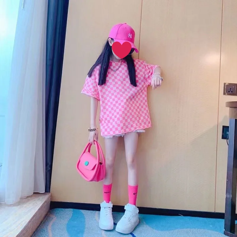 Girls T-shirt Summer Loose Short-sleeved T-shirt 2024 Summer New Chinese Children Korean Version Foreign Style Long Casual Shirt
Girls T-shirt Summer Loose Short-sleeved T-shirt 2024 Summer New Chinese Children Korean Version Foreign Style Long Casual Shirt