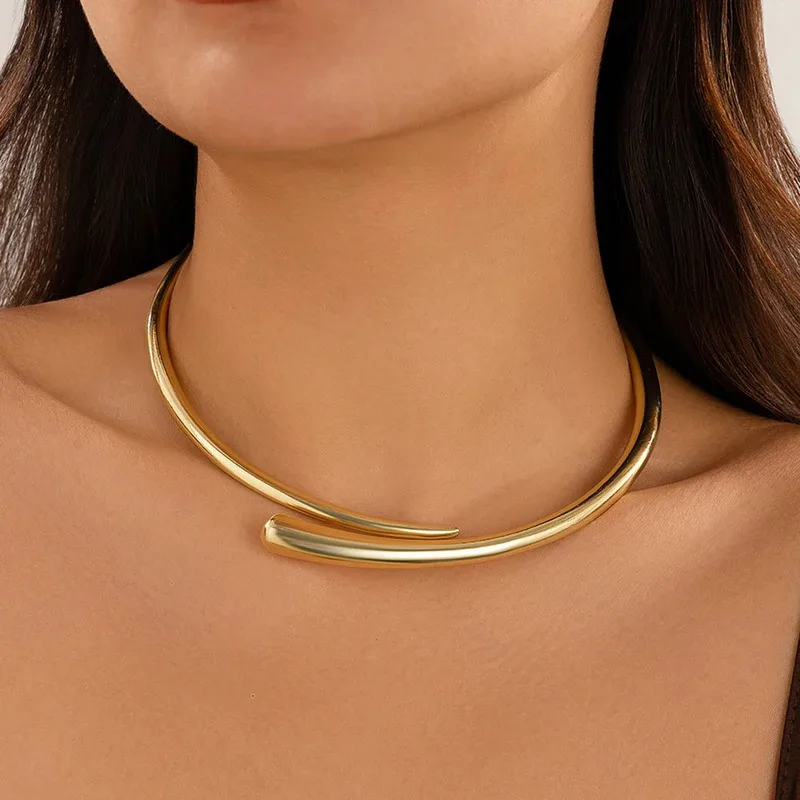 YISON Luxury Smooth Surface Hug Open Torques Necklace for Women Elegent Gold Color Metal Choker Collar Chain Party Jewelry
YISON Luxury Smooth Surface Hug Open Torques Necklace for Women Elegent Gold Color Metal Choker Collar Chain Party Jewelry