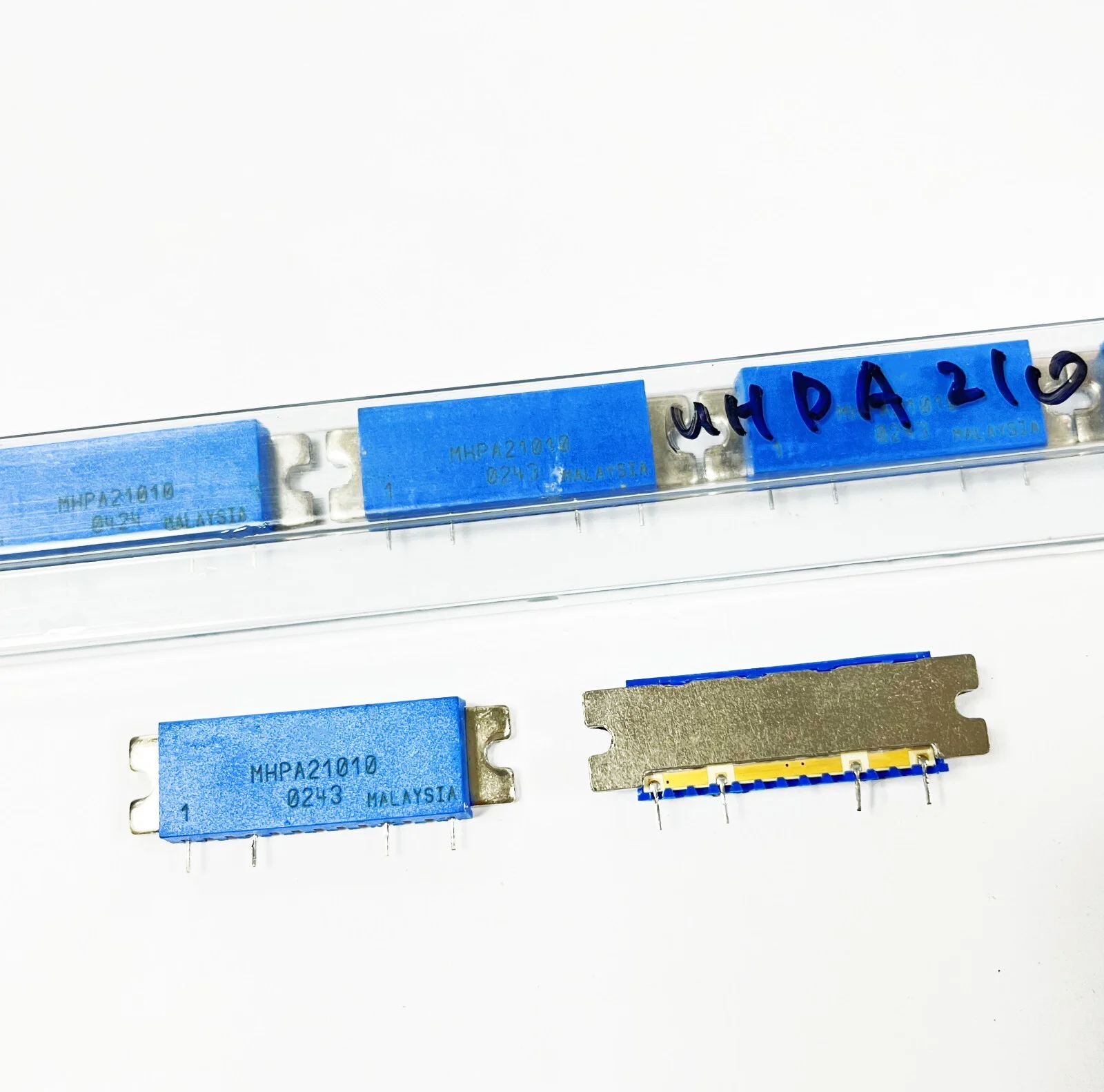 1 шт. MHPA21010 MHPA21010N MHPA19030 MHPA18010 MHPA21030 MHPA19010
1 шт. MHPA21010 MHPA21010N MHPA19030 MHPA18010 MHPA21030 MHPA19010