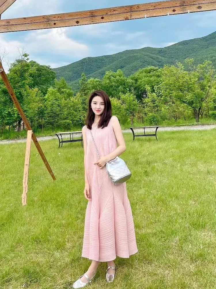 Summer Fashion Folded Dress Loose Slimming Design Ladylike Gown A-Line Skirt High Waist round Neck Long Dress Polyester Fiber
Summer Fashion Folded Dress Loose Slimming Design Ladylike Gown A-Line Skirt High Waist round Neck Long Dress Polyester Fiber