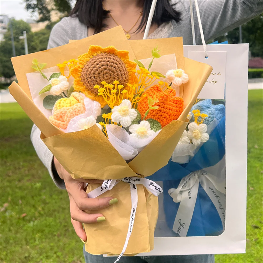 Готовый вязаный шерстяной букет, сотканная вручную роза подсолнечника для упаковки выпускной коробки ко Дню святого Валентина
Готовый вязаный шерстяной букет, сотканная вручную роза подсолнечника для упаковки выпускной коробки ко Дню святого Валентина