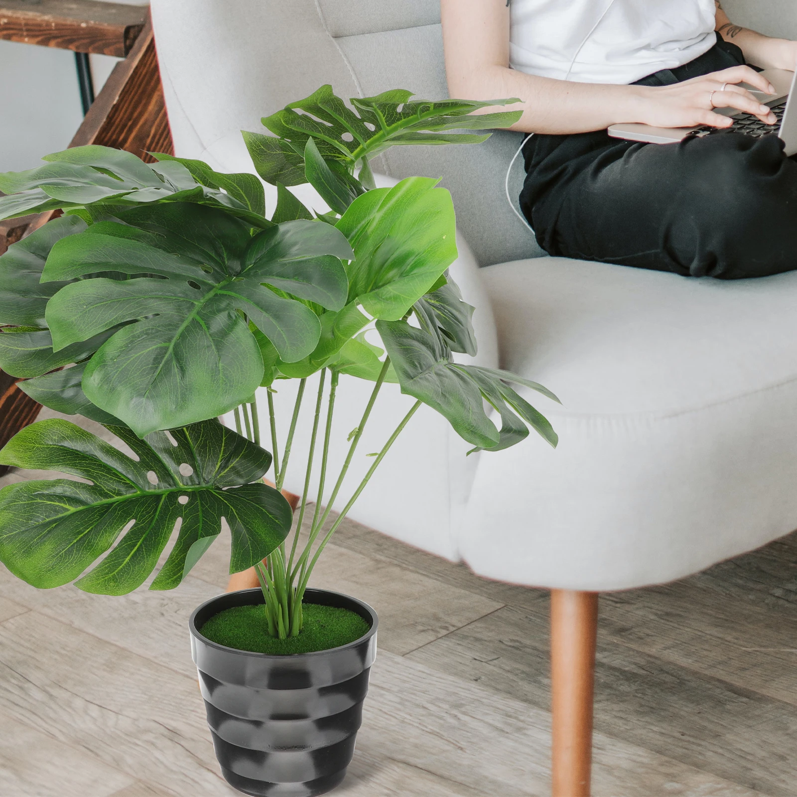 Simulation Monstera Bonsai Fake Plant Pots Realistic Living Room nament Black Pot Set Artificial Greenery Floor Plant
Simulation Monstera Bonsai Fake Plant Pots Realistic Living Room nament Black Pot Set Artificial Greenery Floor Plant