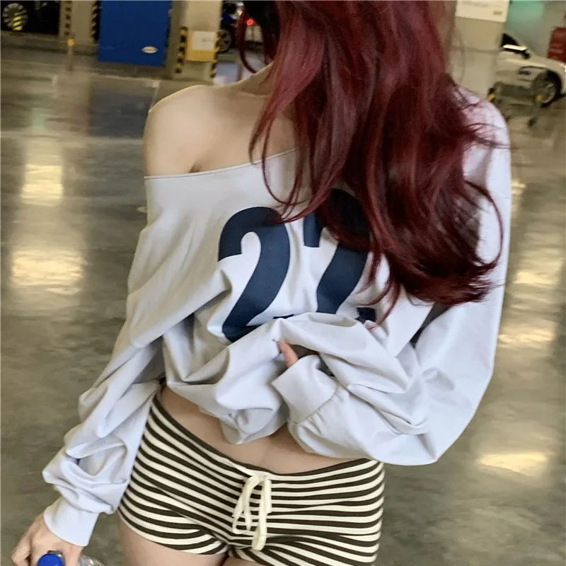 Свободная толстовка с длинным рукавом и буквенным принтом, женская осенняя новинка, стильный винтажный американский топ с ленивым плечом, повседневная уличная одежда
Свободная толстовка с длинным рукавом и буквенным принтом, женская осенняя новинка, стильный винтажный американский топ с ленивым плечом, повседневная уличная одежда