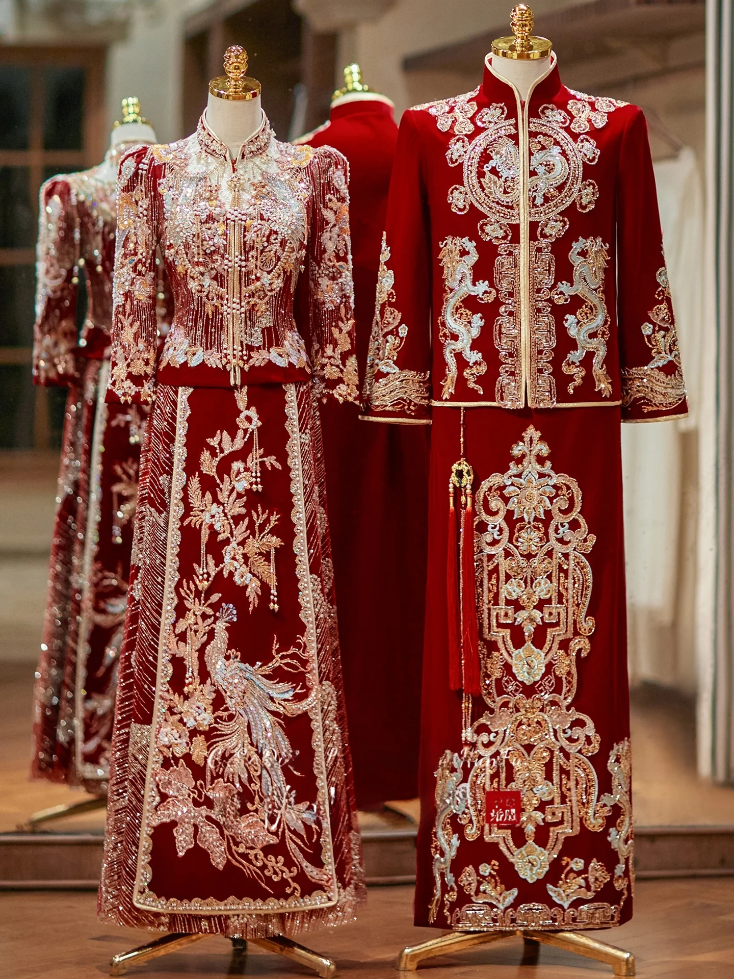 Ele Chinese Wedding Dr Set 2025 New Sle Couple Men Women Outfits High End Ceremony Gown Bride Wedding
Ele Chinese Wedding Dr Set 2025 New Sle Couple Men Women Outfits High End Ceremony Gown Bride Wedding