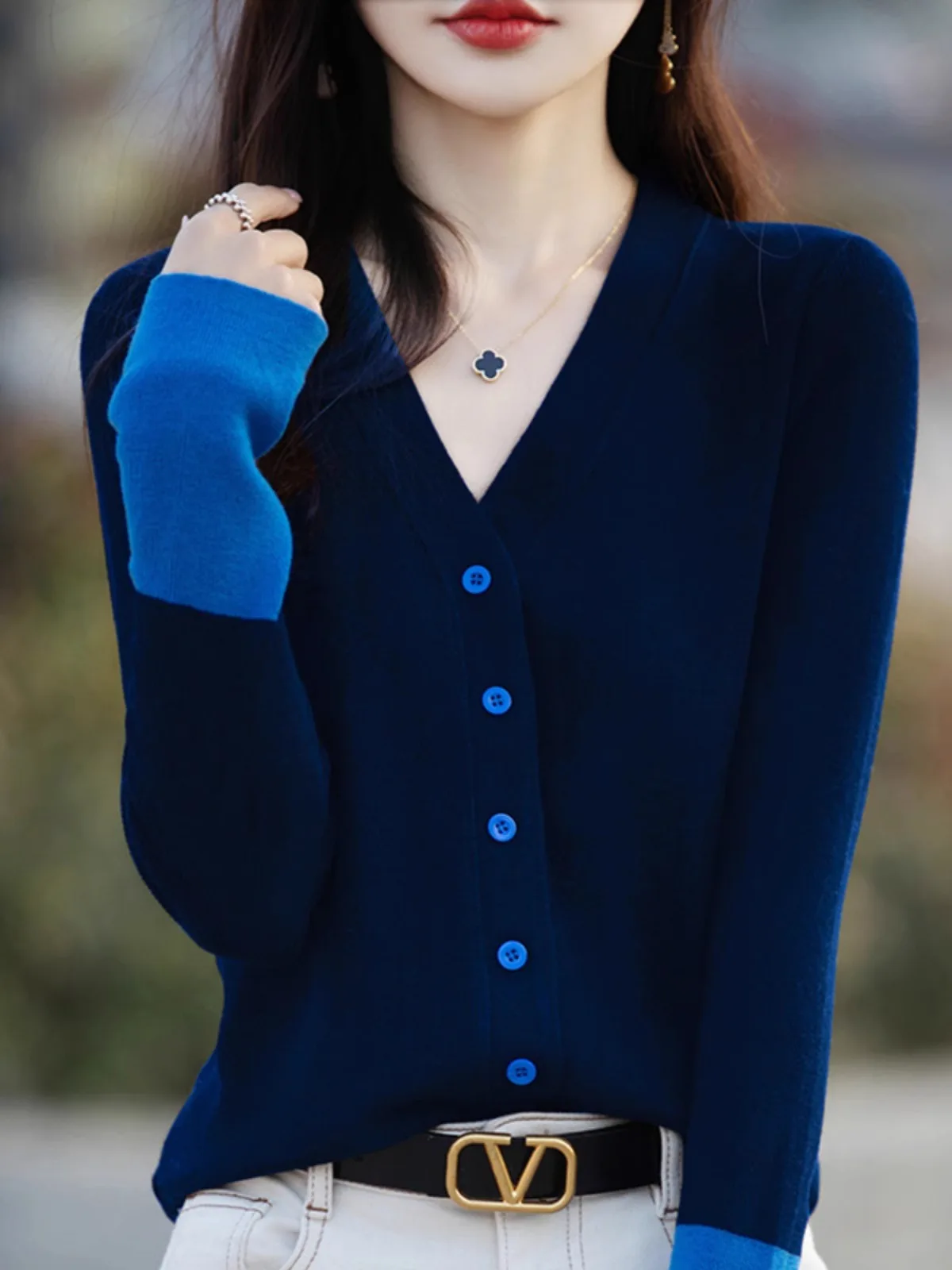 Autumn Winter V-Neck Color Block Knitted Open Cardigan Women's Elegant Loose Outerwear Casual Chic Long Sleeve Top
Autumn Winter V-Neck Color Block Knitted Open Cardigan Women's Elegant Loose Outerwear Casual Chic Long Sleeve Top