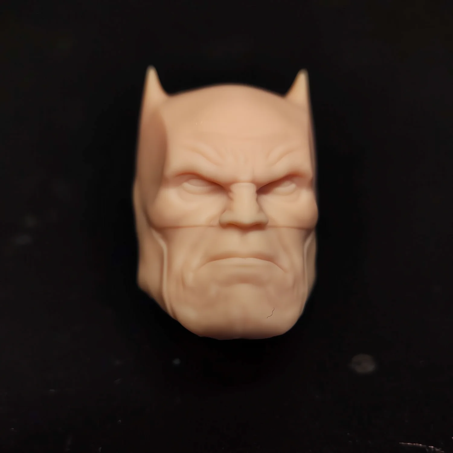 HL1287 Customized 1/18 1/12 1/10 Scale Bruce W Bat Knight Unpainted Head Sculpt for 3.75" 6" 7" Figure SHF ML Mafex Mez NECA Mcf
HL1287 Customized 1/18 1/12 1/10 Scale Bruce W Bat Knight Unpainted Head Sculpt for 3.75" 6" 7" Figure SHF ML Mafex Mez NECA Mcf