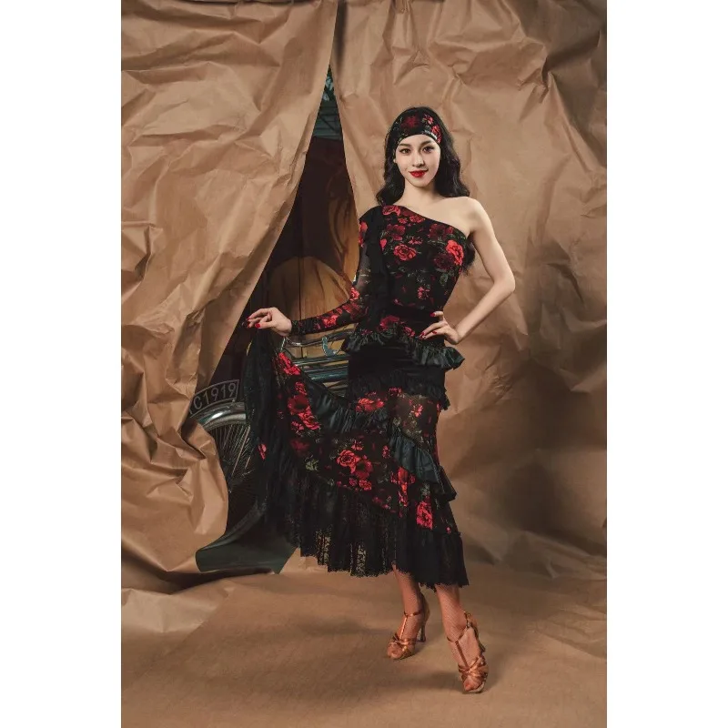 Customized NANA Rose Single Sleeve Slant Shoulder Top/Lace Modern Half Skirt Latin Dance Skirt
Customized NANA Rose Single Sleeve Slant Shoulder Top/Lace Modern Half Skirt Latin Dance Skirt