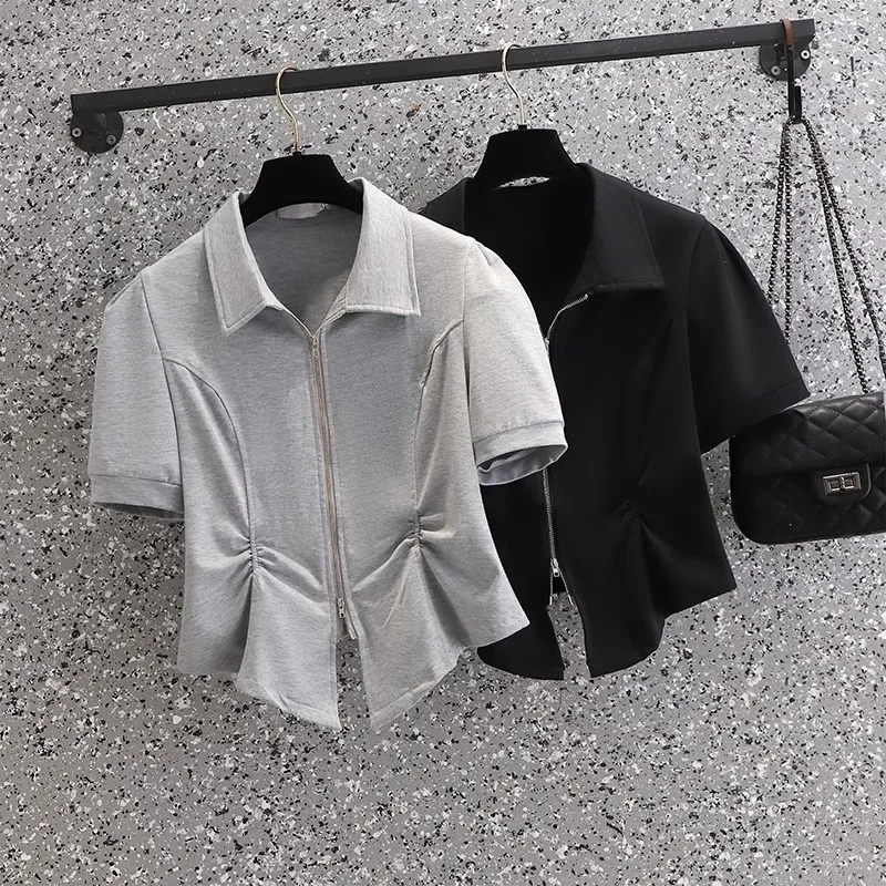 plus Size Women's Summer Neck Short Sleeve T-Shirt Zipper High Waist Slimming Top Korean Style Commute Fashion
plus Size Women's Summer Neck Short Sleeve T-Shirt Zipper High Waist Slimming Top Korean Style Commute Fashion