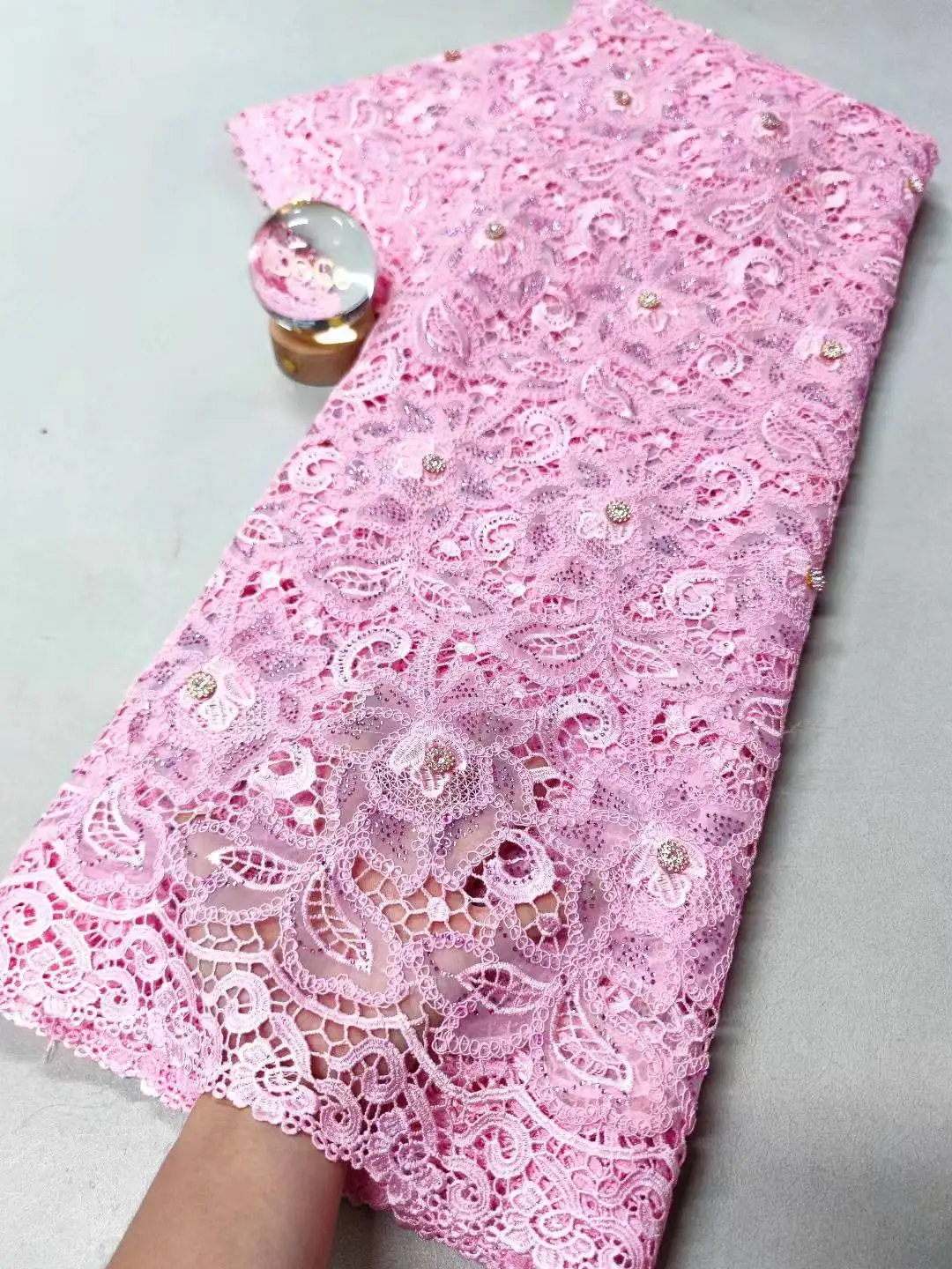 African Lace Fabric 2025 High Quality,Cotton Fabrics By The Meter,Embroidery,Rhinestone,Linen,Prom Dresses,Tulle,Design,5 Yards
African Lace Fabric 2025 High Quality,Cotton Fabrics By The Meter,Embroidery,Rhinestone,Linen,Prom Dresses,Tulle,Design,5 Yards