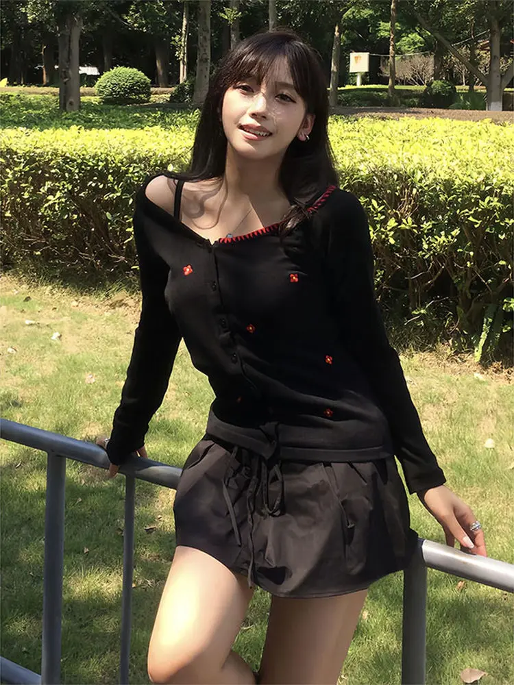 American Style Knitted Long Sleeve Embroidered Slim Fit Cardigan Women Early Autumn Fashion Sweet Princess Style Casual Top
American Style Knitted Long Sleeve Embroidered Slim Fit Cardigan Women Early Autumn Fashion Sweet Princess Style Casual Top