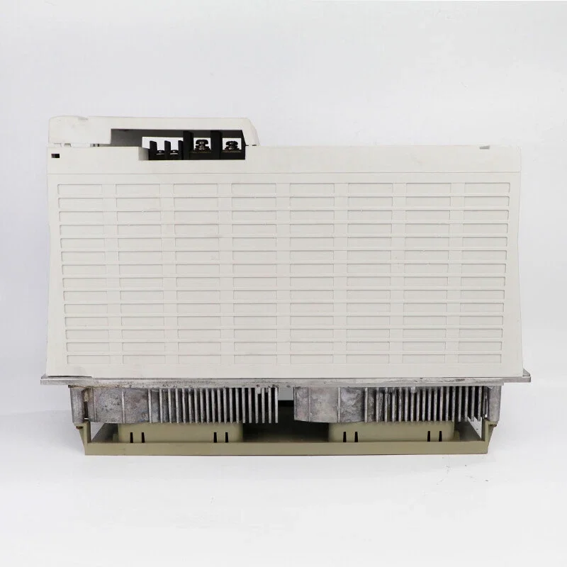 New and Original MDS-C1-SP-150 MDS-CH-V1-35 MDS-C1-V2-1005 MDS-C-V2-1005 AC Servo Motor Automation Parts One Year Warranty
New and Original MDS-C1-SP-150 MDS-CH-V1-35 MDS-C1-V2-1005 MDS-C-V2-1005 AC Servo Motor Automation Parts One Year Warranty