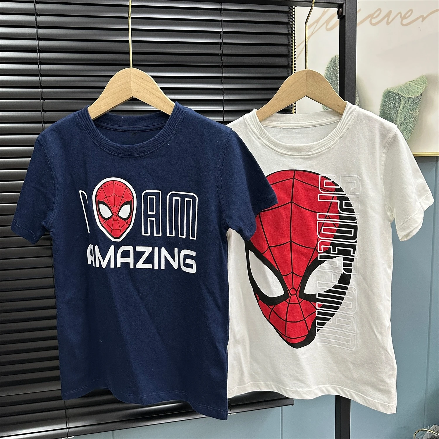 2025 New Spider-Man Peripheral Printed T-shirts for Men and Women, Family Wear Children's Short-sleeved Shirts
2025 New Spider-Man Peripheral Printed T-shirts for Men and Women, Family Wear Children's Short-sleeved Shirts