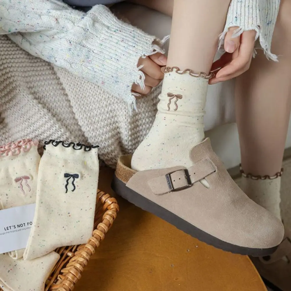 New Mesh Breathable Sweet Bow Socks Thin Four Season Collection Mid-tube Sock Versatile Styles Cute Women's Socks
New Mesh Breathable Sweet Bow Socks Thin Four Season Collection Mid-tube Sock Versatile Styles Cute Women's Socks