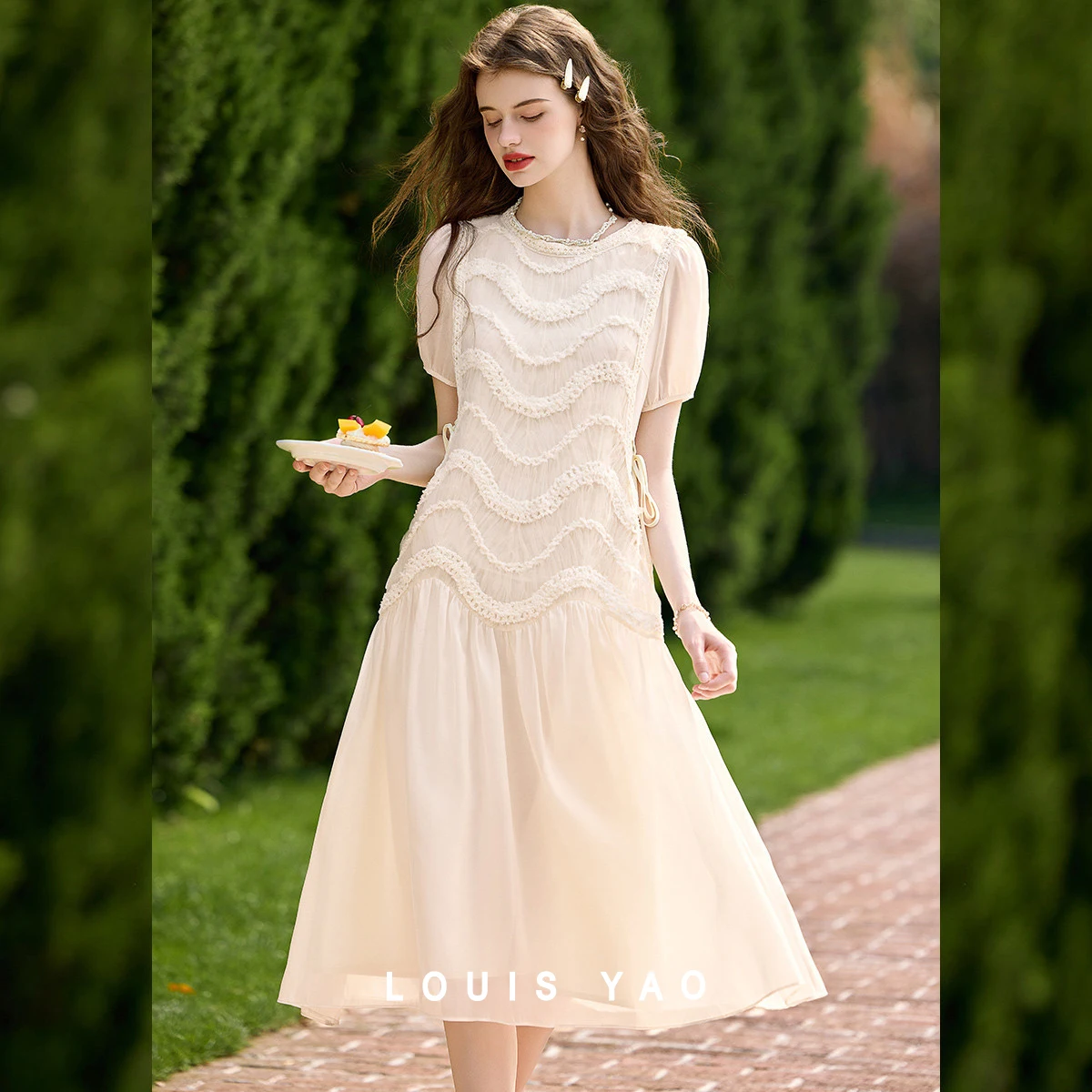 LOUIS YAO Women Handmade Floral Applique Midi Dress 2026 Summer Short Sleeve Patchwork Elegant Flowy Lightweight Party Dress
LOUIS YAO Women Handmade Floral Applique Midi Dress 2026 Summer Short Sleeve Patchwork Elegant Flowy Lightweight Party Dress