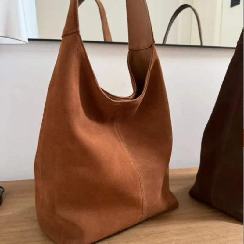 Design Bucket Bag 2025 New Product Frosted leather lazy Style large Capacity Single Shoulder Underarm Women's Bag Tote Bag
Design Bucket Bag 2025 New Product Frosted leather lazy Style large Capacity Single Shoulder Underarm Women's Bag Tote Bag