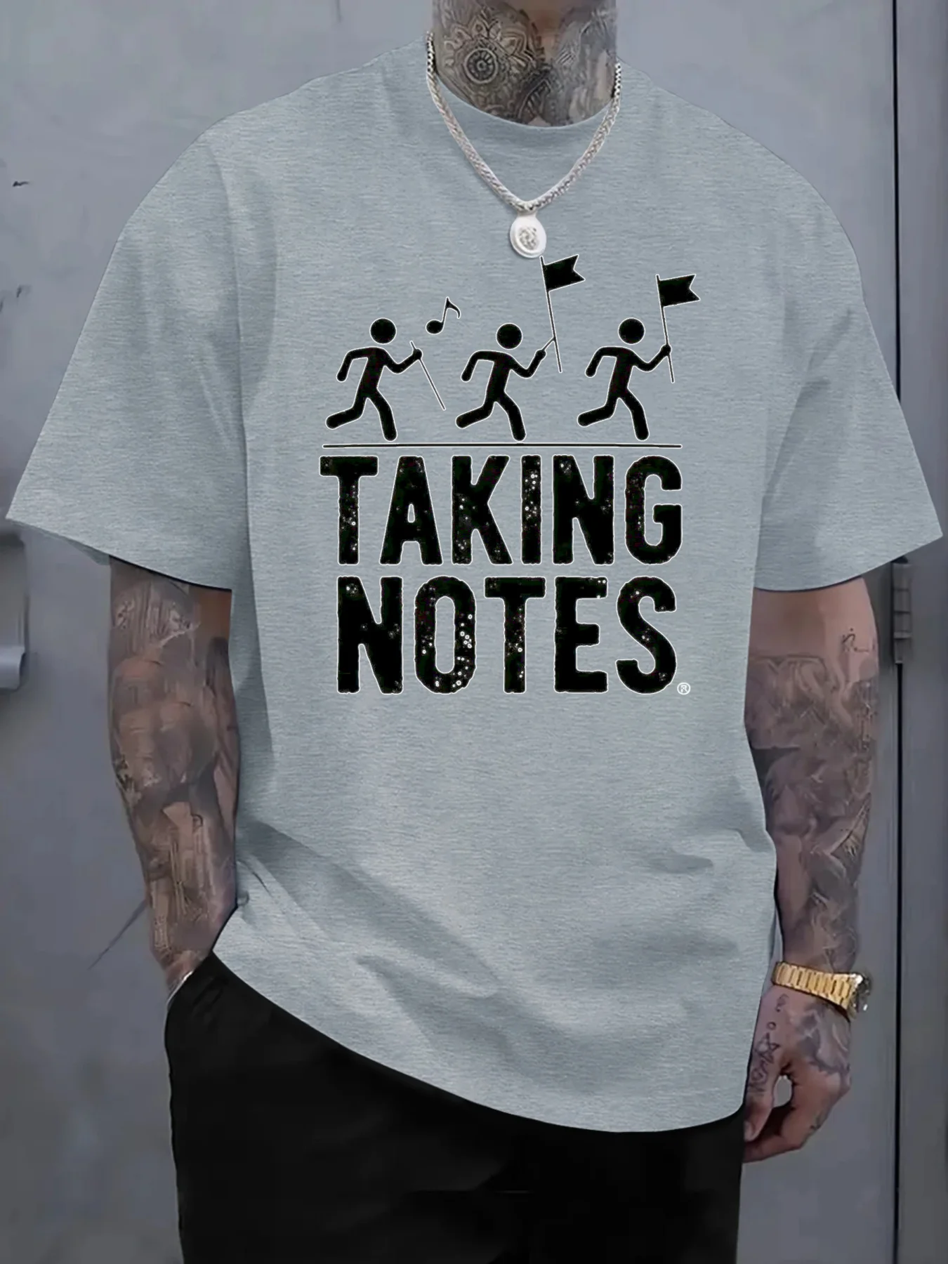 Новая мужская повседневная футболка из чистого хлопка 2025 года, мужская уличная одежда с графическим дизайном и приклеивающимися фигурками и флагами
Новая мужская повседневная футболка из чистого хлопка 2025 года, мужская уличная одежда с графическим дизайном и приклеивающимися фигурками и флагами