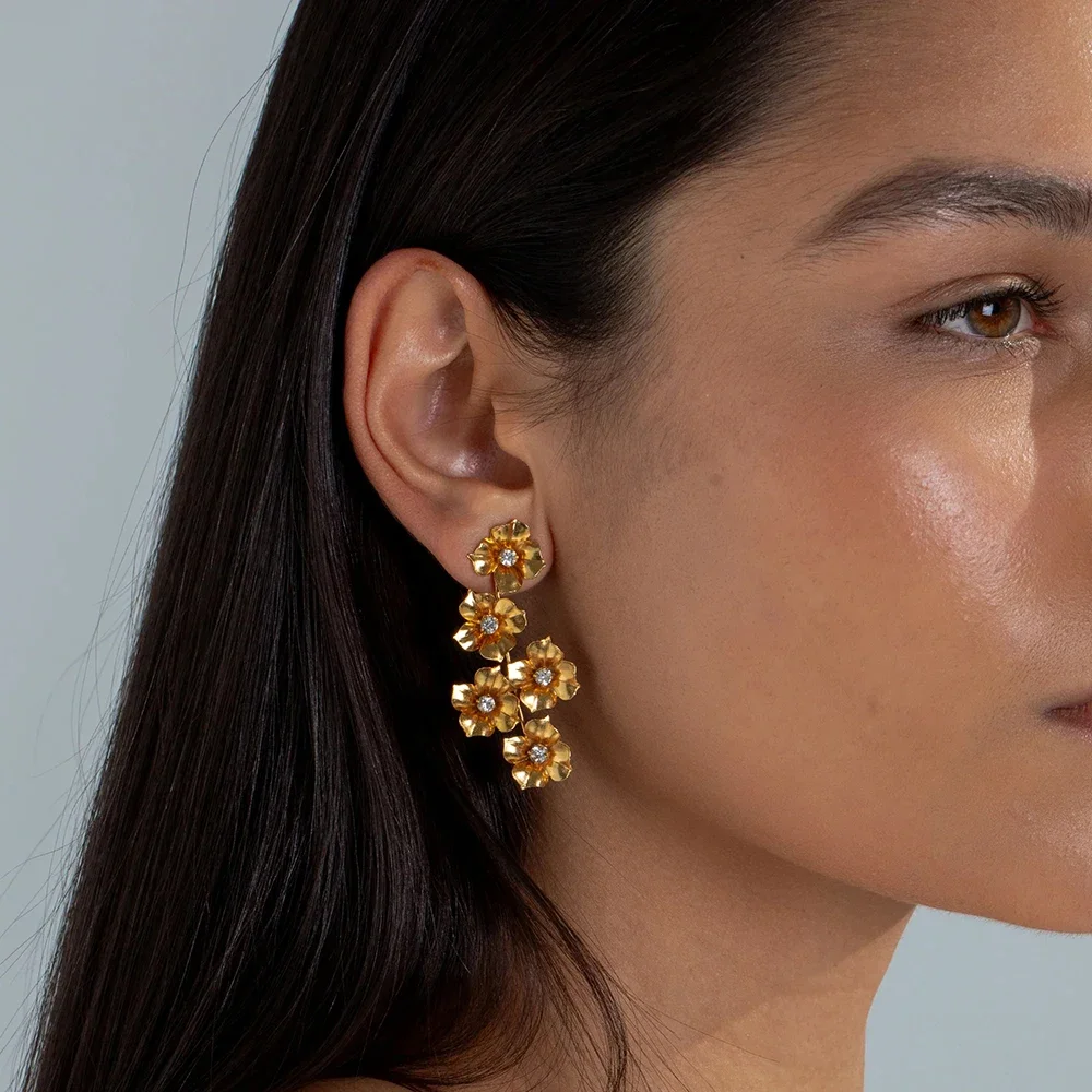 Elegant Gold Color Zircon Flower Drop Earrings for Women Girls Fashion Gold Plated Statement Earring Summer Jewelry 2025 New
Elegant Gold Color Zircon Flower Drop Earrings for Women Girls Fashion Gold Plated Statement Earring Summer Jewelry 2025 New