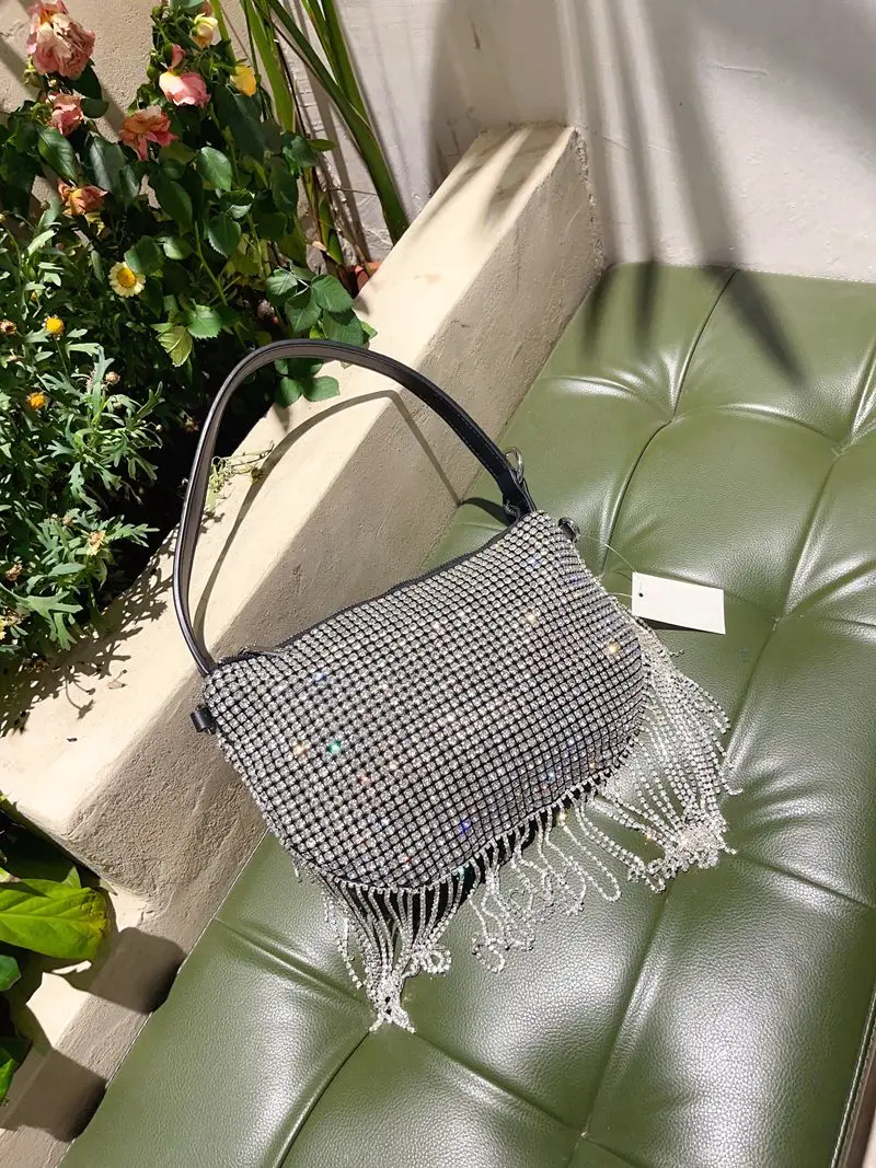 Luxury Bling Tassel Women Handbag Crystal Shiny Rhinestone Diamond Evening Bag Wedding Party Clutch Purse Shoulder Crossbody Bag
Luxury Bling Tassel Women Handbag Crystal Shiny Rhinestone Diamond Evening Bag Wedding Party Clutch Purse Shoulder Crossbody Bag