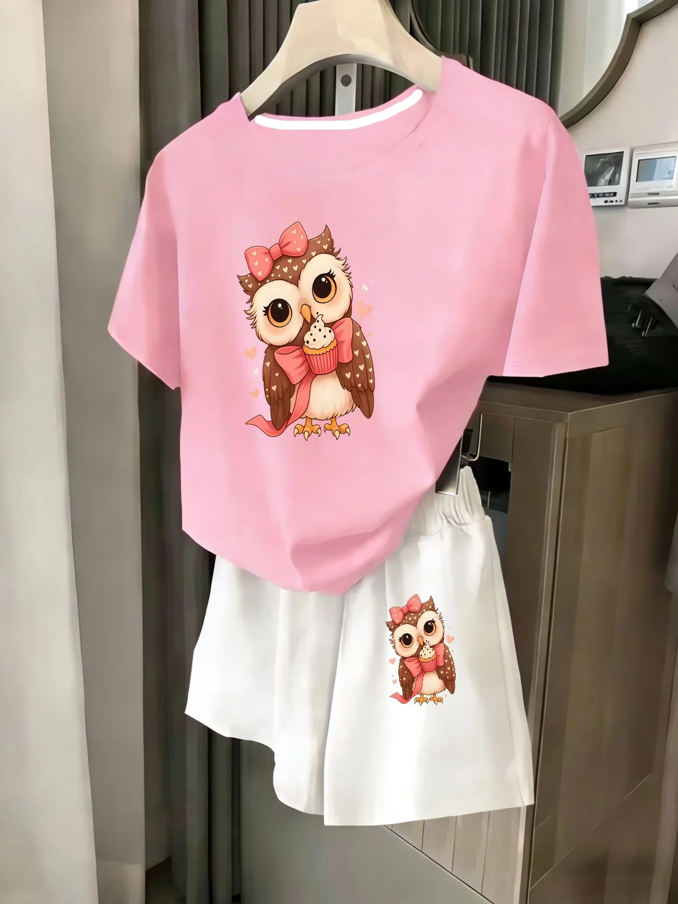 Ladies 2-Piece Set Summer Beach Vacation Casual round Neck Short Sleeve Random Print T-Shirt Elastic Waist Shorts Suit Comfortab
Ladies 2-Piece Set Summer Beach Vacation Casual round Neck Short Sleeve Random Print T-Shirt Elastic Waist Shorts Suit Comfortab