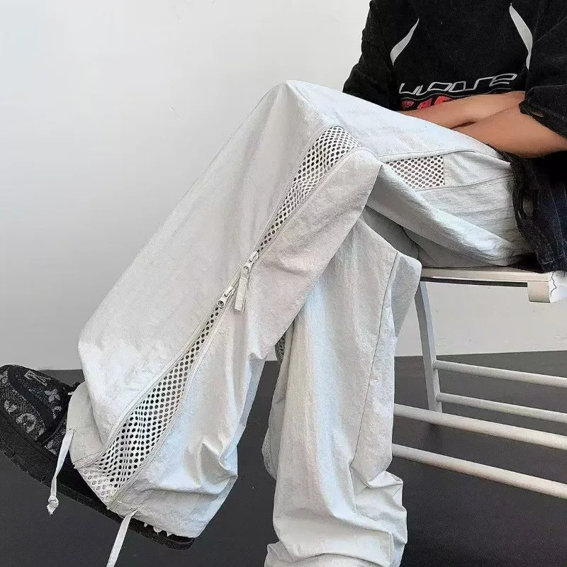 Летние американские быстросохнущие уличные брюки на молнии, свободные простые повседневные сетчатые дышащие спортивные брюки с прямыми штанинами на открытом воздухе
Летние американские быстросохнущие уличные брюки на молнии, свободные простые повседневные сетчатые дышащие спортивные брюки с прямыми штанинами на открытом воздухе