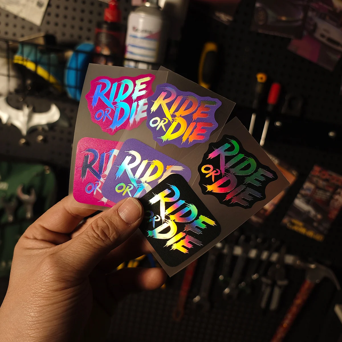 2 pieces, Ride Or Die laser reflective, mountain bike road frame sticker, gradient decorative sticker, vinyl decal
2 pieces, Ride Or Die laser reflective, mountain bike road frame sticker, gradient decorative sticker, vinyl decal