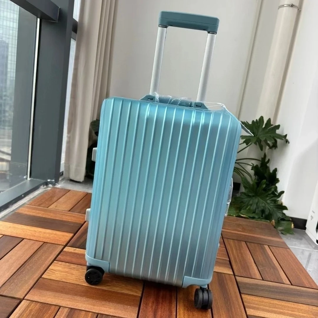 Luxury and Stylish Business Casual Travel Suitcase, Large Capacity Aluminum-magnesium Alloy Trolley Case, Unisex Luggage.
Luxury and Stylish Business Casual Travel Suitcase, Large Capacity Aluminum-magnesium Alloy Trolley Case, Unisex Luggage.