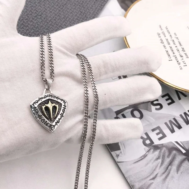 Korean version S925 sterling silver trident shield pendant necklace trendy hip-hop style men's and women's T-shirt sweater chain
Korean version S925 sterling silver trident shield pendant necklace trendy hip-hop style men's and women's T-shirt sweater chain