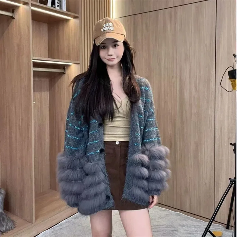 Melad Heavy Industries Korean Lazy V-neck Minimally Stylish Striped Cardigan Knitted Loose 2025 Autumn/Winter Women sweater Coat
Melad Heavy Industries Korean Lazy V-neck Minimally Stylish Striped Cardigan Knitted Loose 2025 Autumn/Winter Women sweater Coat
