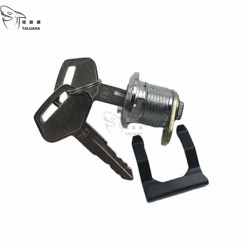For Komatsu tool box lock cylinder battery lock cylinder lock PC100-6 PC120-5 PC200-8 PC200-3 external internal handle lock bloc
For Komatsu tool box lock cylinder battery lock cylinder lock PC100-6 PC120-5 PC200-8 PC200-3 external internal handle lock bloc
