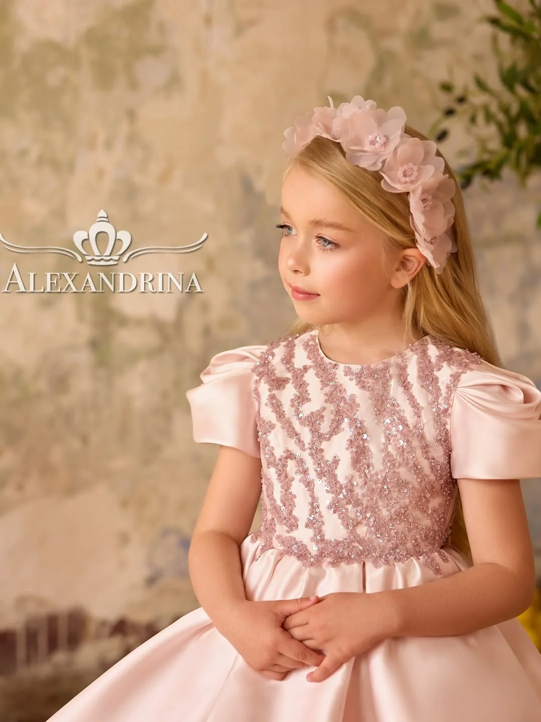 Princess Flower Girl Dresses for Wedding Short Sleeves Satin Beading Kids Birthday Party First Communion Ball Gown Custom
Princess Flower Girl Dresses for Wedding Short Sleeves Satin Beading Kids Birthday Party First Communion Ball Gown Custom