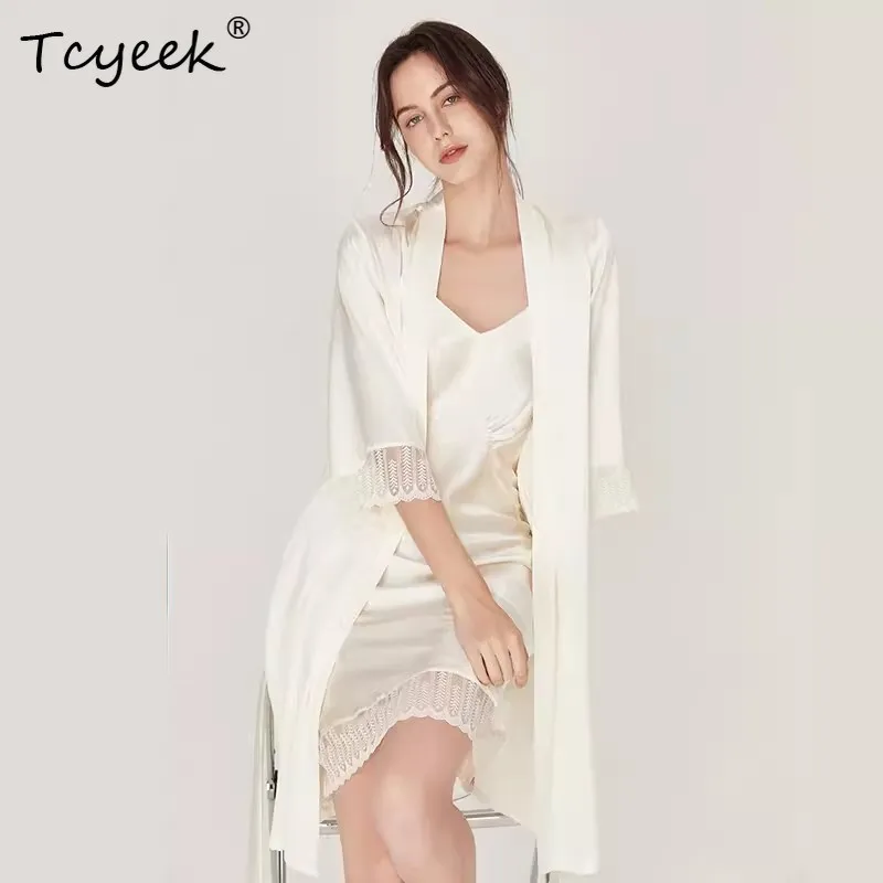 Tcyeek 100%Mulberry Silk Sleeping Robes Dresses Sleepwear Sexy Elegant Women Two-Piece Bathrobe Sets Lace Nightwear S39874QM
Tcyeek 100%Mulberry Silk Sleeping Robes Dresses Sleepwear Sexy Elegant Women Two-Piece Bathrobe Sets Lace Nightwear S39874QM