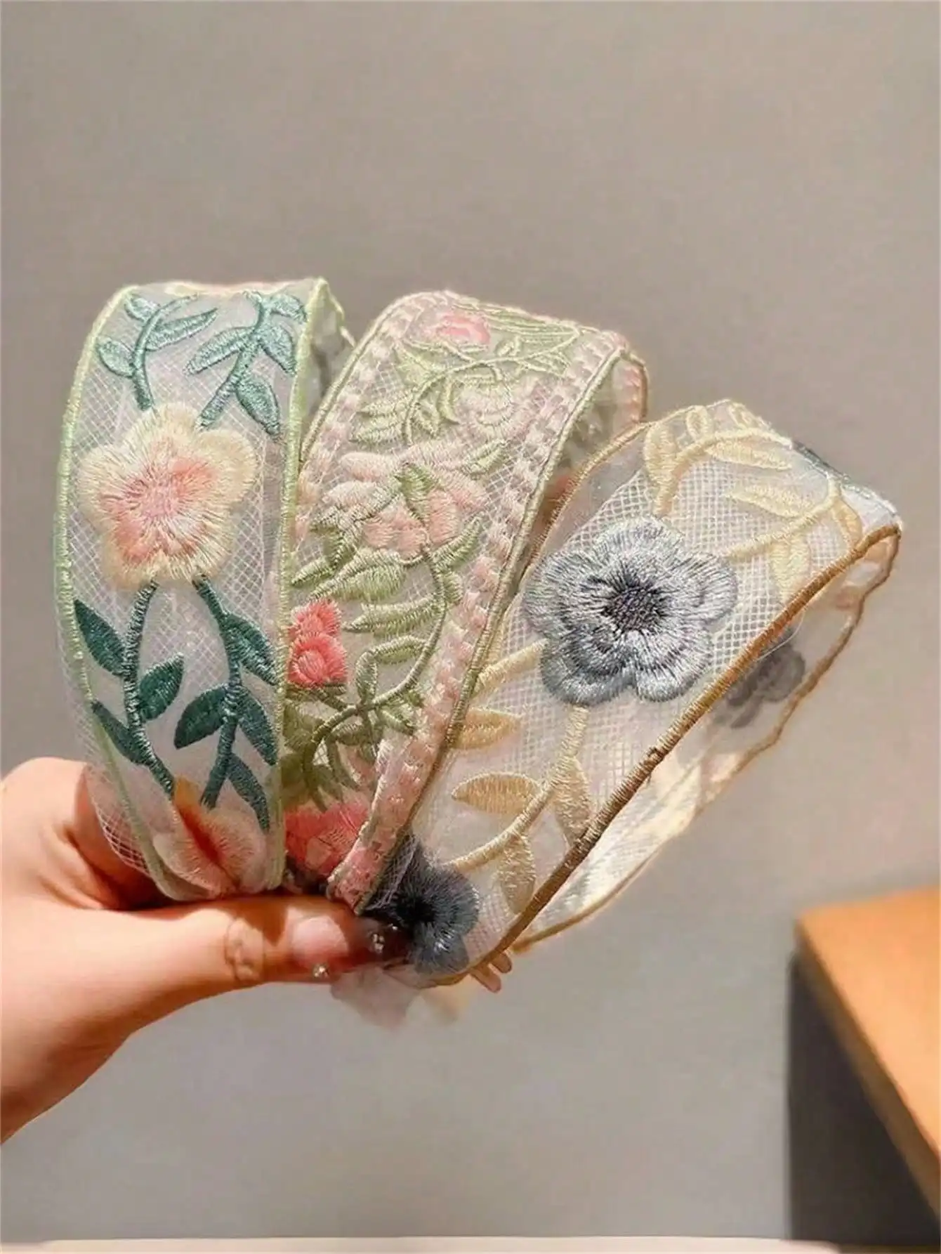 3pcs Embroidered Floral Mesh Headbands for Women, Boho Chic Hair Accessories
3pcs Embroidered Floral Mesh Headbands for Women, Boho Chic Hair Accessories