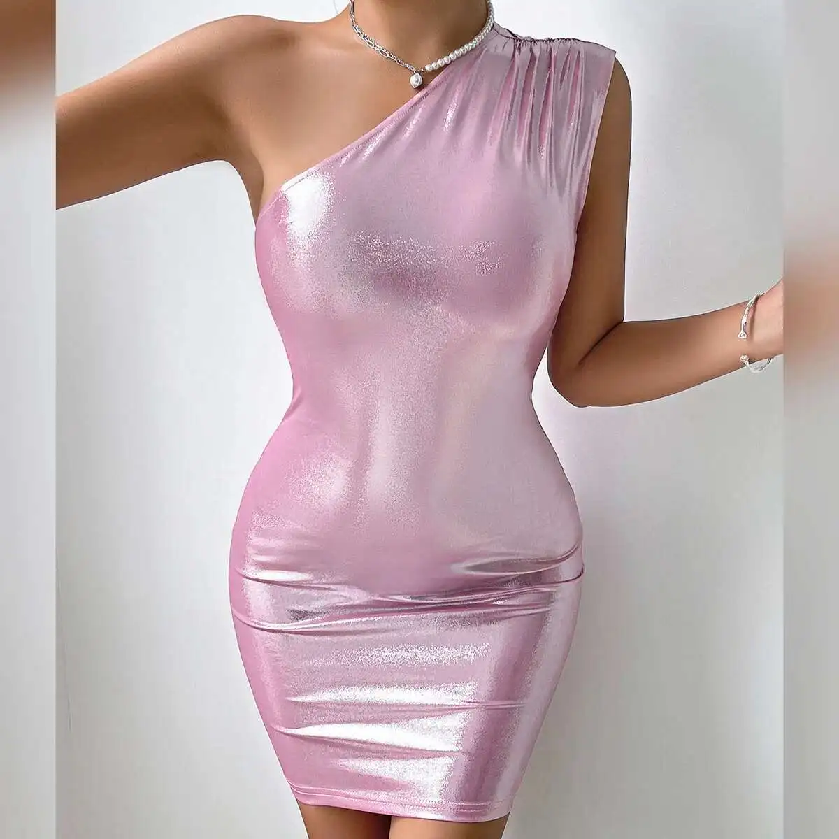 Sexy Women's Hot Girl Slim Fit High Waist Elastic Hip Hugging Skirt Slanted Shoulder Sleeveless Jumpsuit Short Skirt for Women
Sexy Women's Hot Girl Slim Fit High Waist Elastic Hip Hugging Skirt Slanted Shoulder Sleeveless Jumpsuit Short Skirt for Women