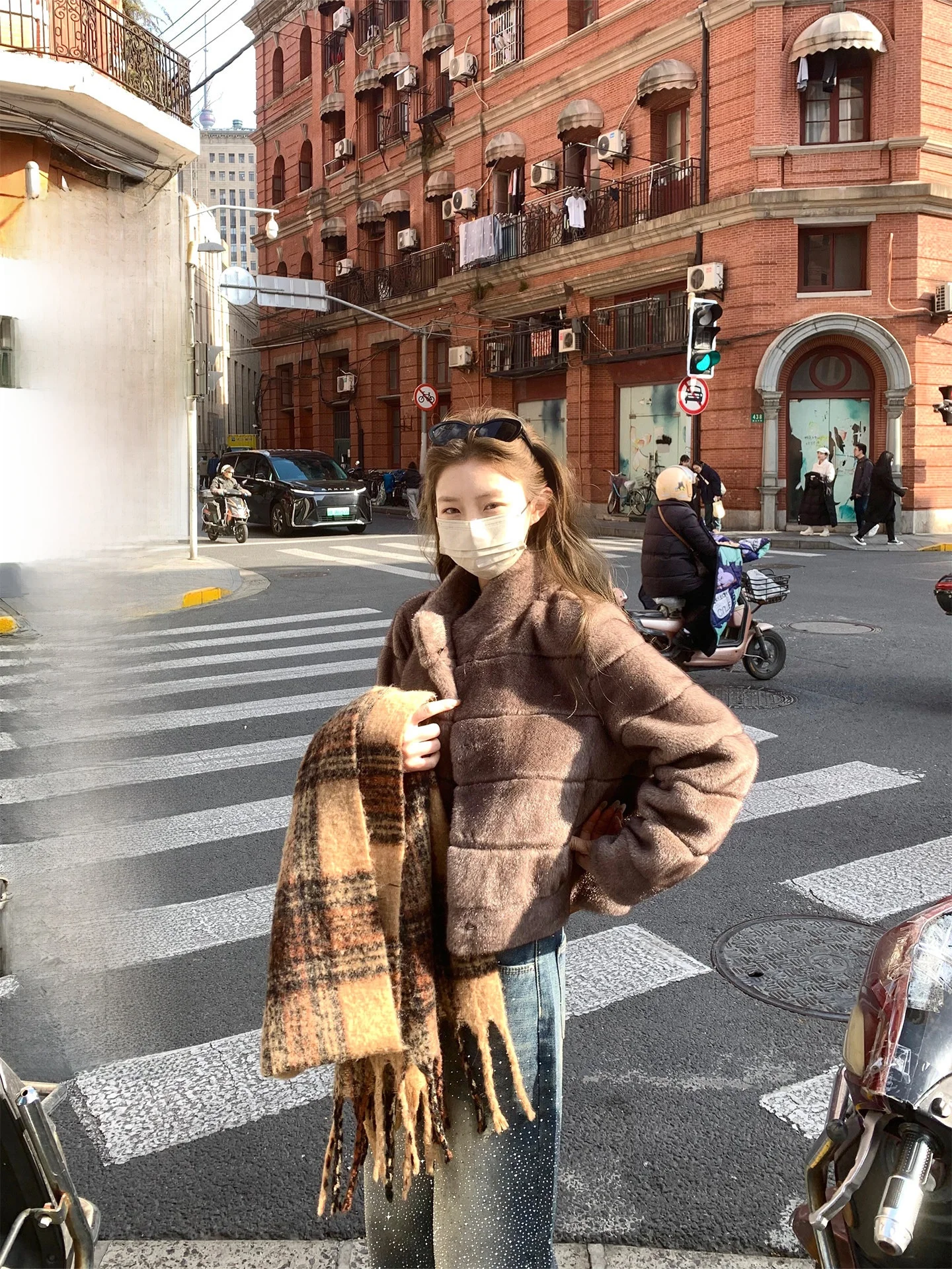 Зимняя женская куртка XXIIUU Soft Fce, свободного кроя, длинная, теплая, из полиэфирного волокна, в корейском стиле.
Зимняя женская куртка XXIIUU Soft Fce, свободного кроя, длинная, теплая, из полиэфирного волокна, в корейском стиле.