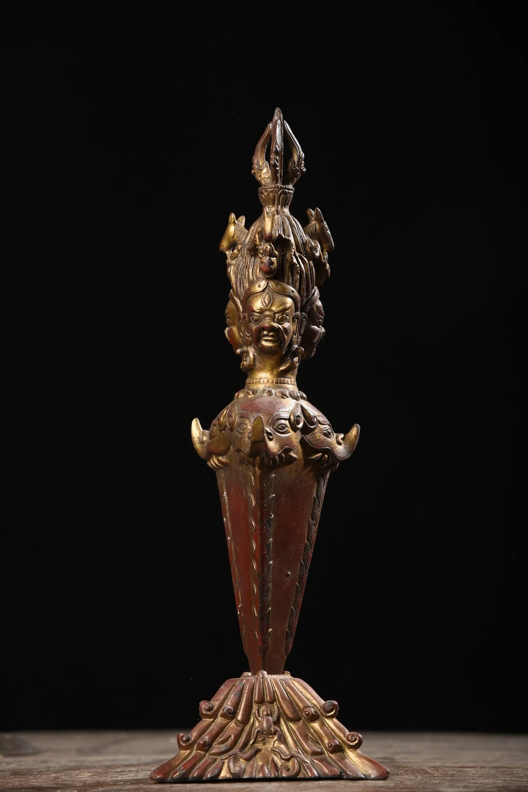 13"Tibetan Temple Collection Old Bronze Cinnabar Muddy gold Vajra Buddha Head Dorje Vajra Phurp Town House Exorcism
13"Tibetan Temple Collection Old Bronze Cinnabar Muddy gold Vajra Buddha Head Dorje Vajra Phurp Town House Exorcism