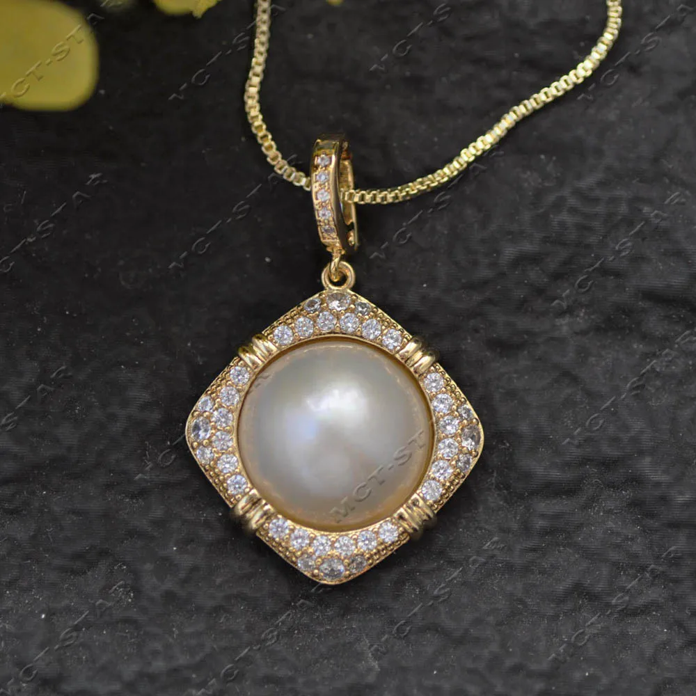 Подвеска Z14418 с натуральным жемчугом Мабе из Южных морей, 25 мм, белая, квадратная, с двойным цирконием
Подвеска Z14418 с натуральным жемчугом Мабе из Южных морей, 25 мм, белая, квадратная, с двойным цирконием