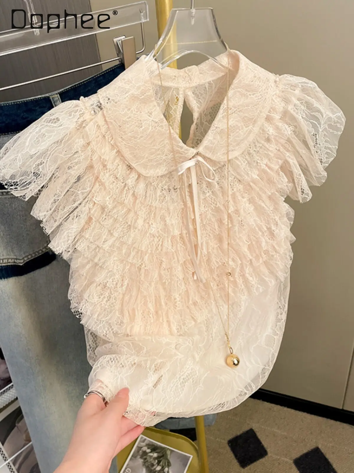 Summer New French Fashion Lace Layered Chiffon Shirt Women Palace-style Bow Fairy Style Lapel Fly Sleeves Loose Slim Blouses
Summer New French Fashion Lace Layered Chiffon Shirt Women Palace-style Bow Fairy Style Lapel Fly Sleeves Loose Slim Blouses