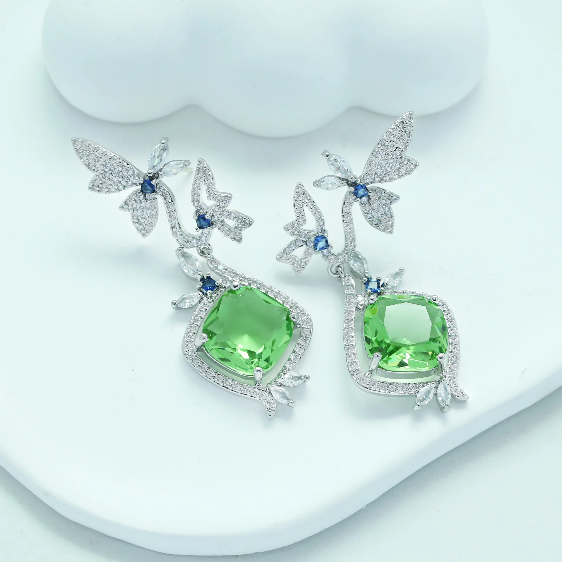925 Silver Needle Luxury Butterfly Green Gemstone Drop Earrings, Elegant Bridal Wedding Jewelry Gift for Women
925 Silver Needle Luxury Butterfly Green Gemstone Drop Earrings, Elegant Bridal Wedding Jewelry Gift for Women