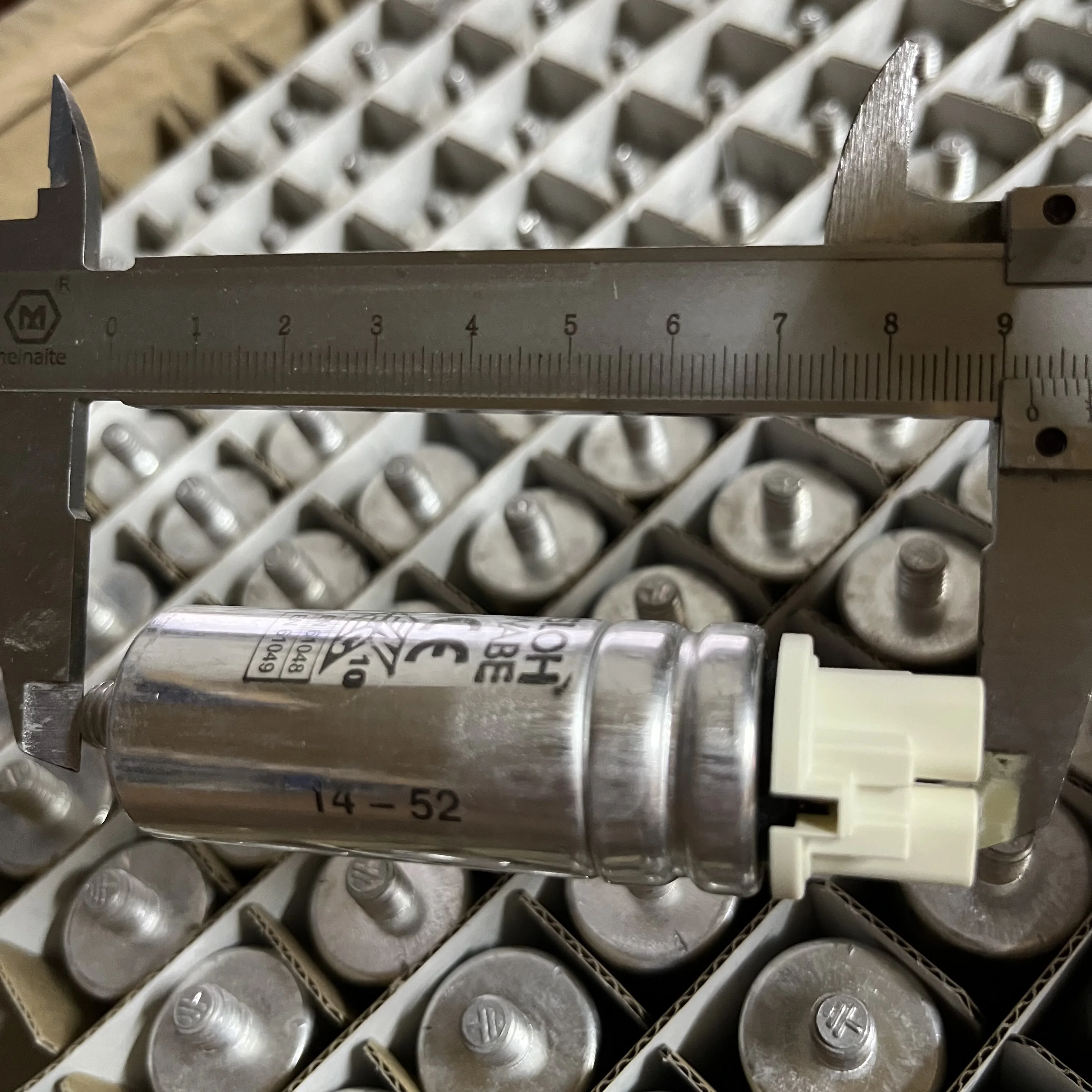 1 шт./лот 2 мкФ 250 В переменного тока 100 ° Аудиоконденсатор масляный C 25x63мм 536378
1 шт./лот 2 мкФ 250 В переменного тока 100 ° Аудиоконденсатор масляный C 25x63мм 536378