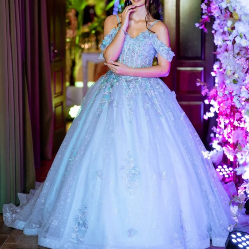 Light Blue Quinceanera Dresses Off the Shoulder Glitter Decal Crystal 3D Flower Long tail Vestido De 15 Quinceanera Customize
Light Blue Quinceanera Dresses Off the Shoulder Glitter Decal Crystal 3D Flower Long tail Vestido De 15 Quinceanera Customize