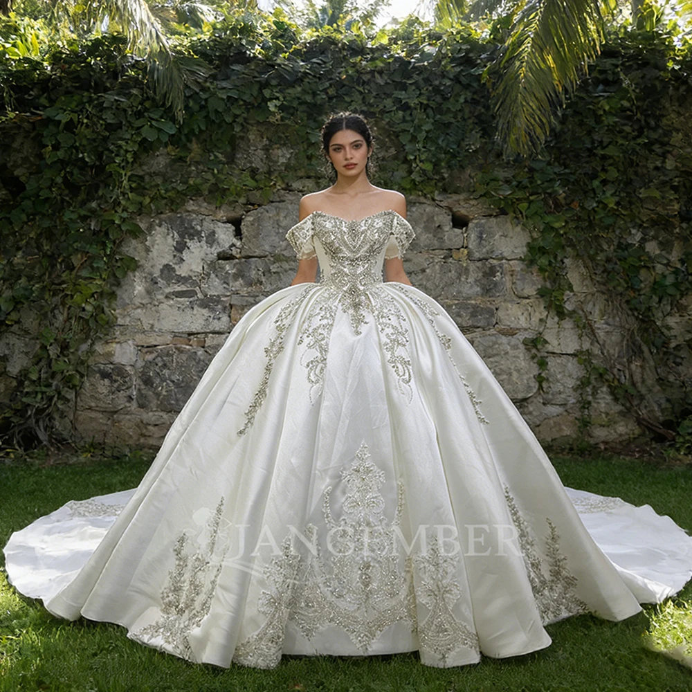 New White Satin Wedding Dresses Court Train Scoop Wedding Gowns Customized Short Sleeves Vestidos De Novia Bridal Gowns Elegant
New White Satin Wedding Dresses Court Train Scoop Wedding Gowns Customized Short Sleeves Vestidos De Novia Bridal Gowns Elegant