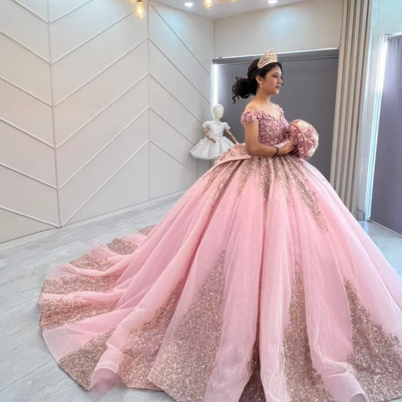 Pink Quinceanera Dresses Off the Shoulder Glitter Crystal Flower Decal Long tail Bow Vestido 15 Quinceanera Customized
Pink Quinceanera Dresses Off the Shoulder Glitter Crystal Flower Decal Long tail Bow Vestido 15 Quinceanera Customized