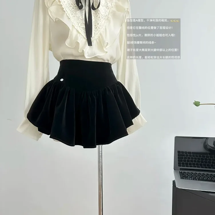 Женская эстетическая мини-юбка Old Money 2000-х годов, бархатная кокетка-кюлоты Gyaru, винтажные брюки-кюлоты Maillard Chic, осень-зима, Y2k, элегантная, хит продаж
Женская эстетическая мини-юбка Old Money 2000-х годов, бархатная кокетка-кюлоты Gyaru, винтажные брюки-кюлоты Maillard Chic, осень-зима, Y2k, элегантная, хит продаж