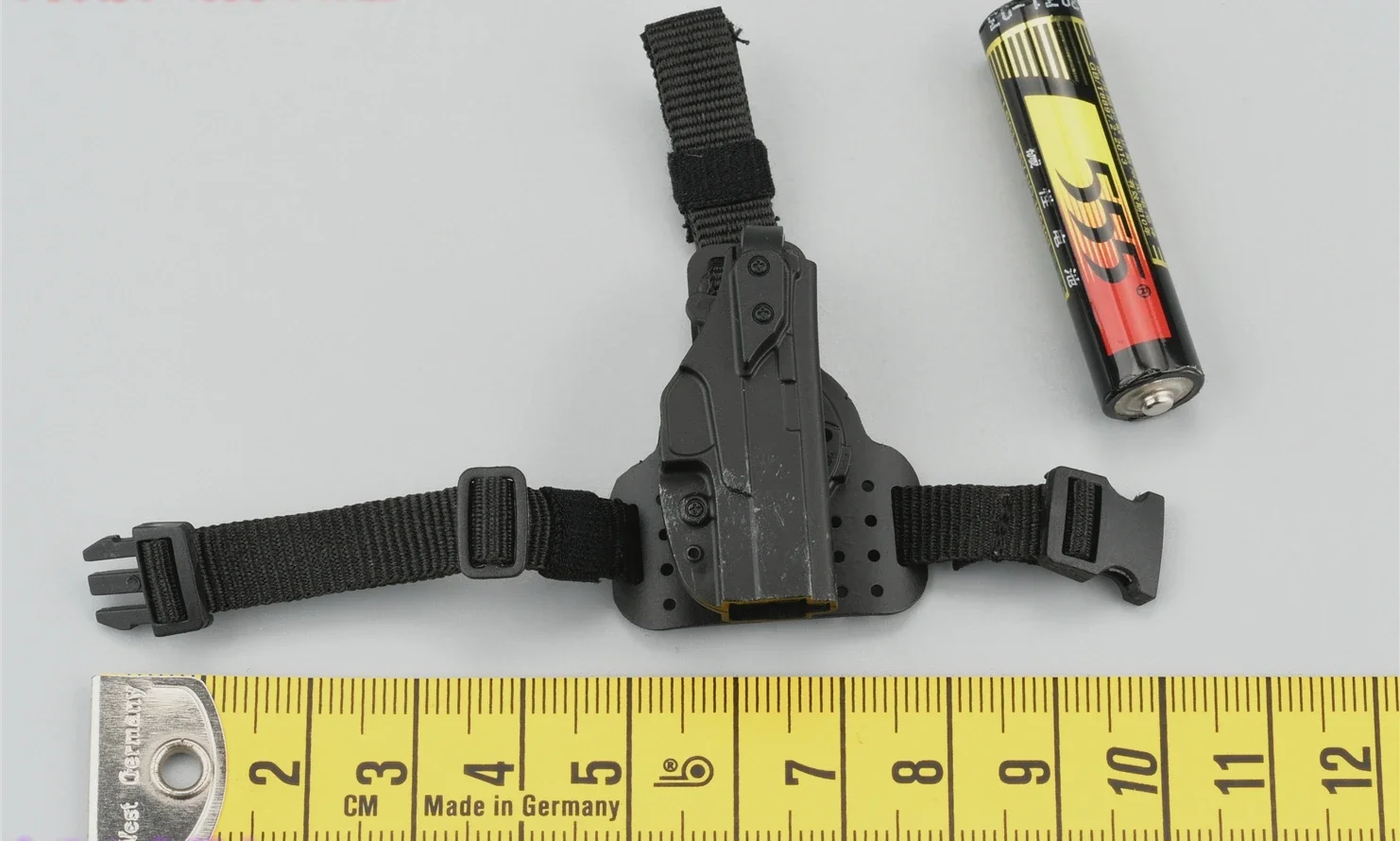 CBI Easy&Simple 1/6 Scale ES 27005 G34 Pistol Holster Model for 12 ''Task Force 58 PO1
CBI Easy&Simple 1/6 Scale ES 27005 G34 Pistol Holster Model for 12 ''Task Force 58 PO1