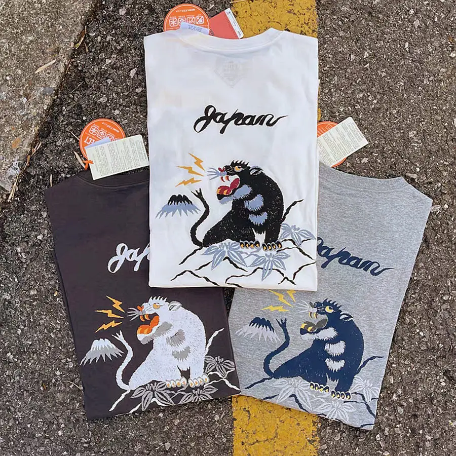 KRIFF MAYER camping WET PROTECT material, vintage black tiger short sleeve TEE!
KRIFF MAYER camping WET PROTECT material, vintage black tiger short sleeve TEE!