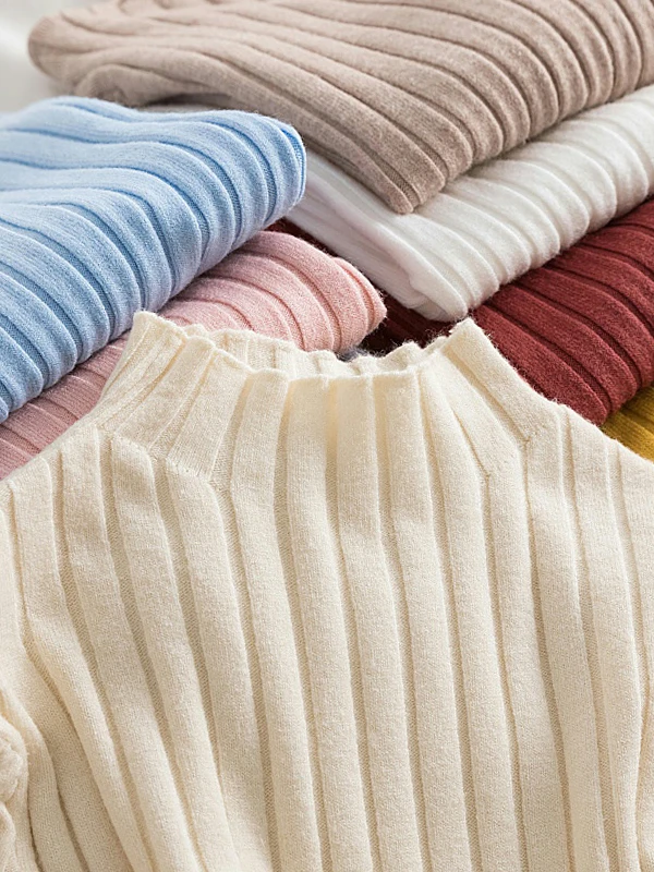 Женская вязаная удлиненная базовая футболка для ношения под одеждой, осенне-зимняя, модная, для повседневной носки, облегающая, теплая, повседневная, однотонная.
Женская вязаная удлиненная базовая футболка для ношения под одеждой, осенне-зимняя, модная, для повседневной носки, облегающая, теплая, повседневная, однотонная.